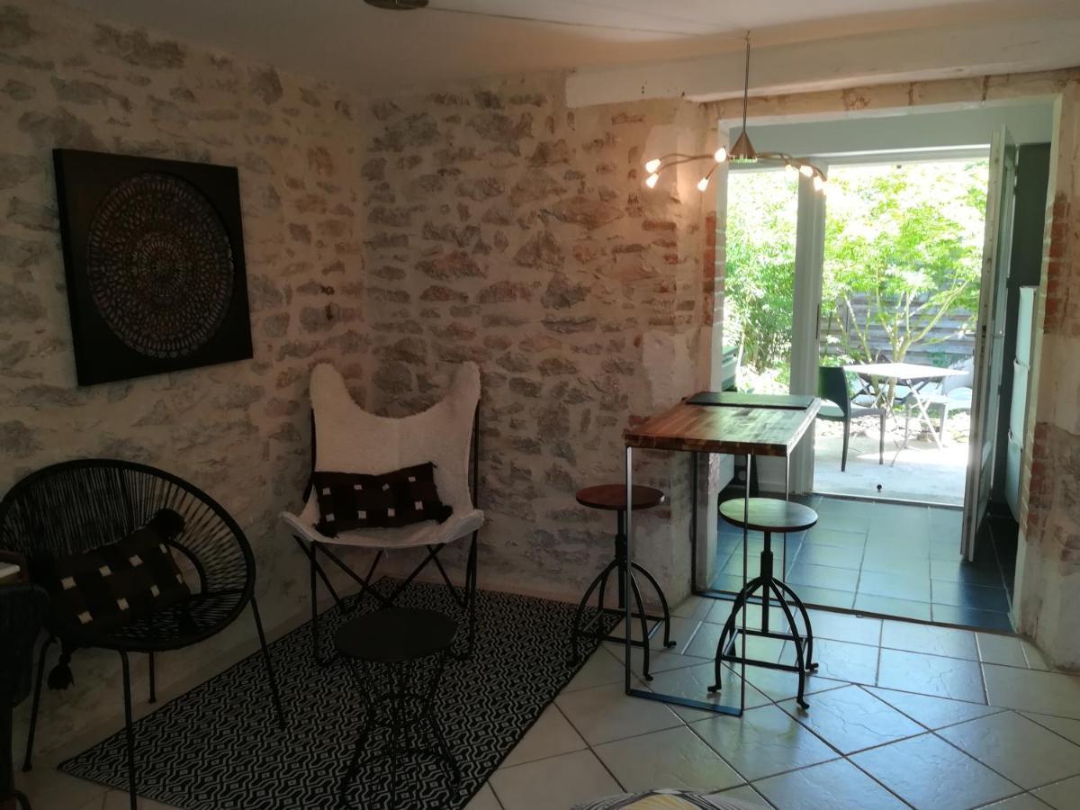 Chez Karine Et Julien Apartment Cahors Bagian luar foto